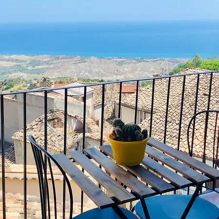 Perla Del Borgo サンタ・カテリーナ・デッロ・イオーニオ