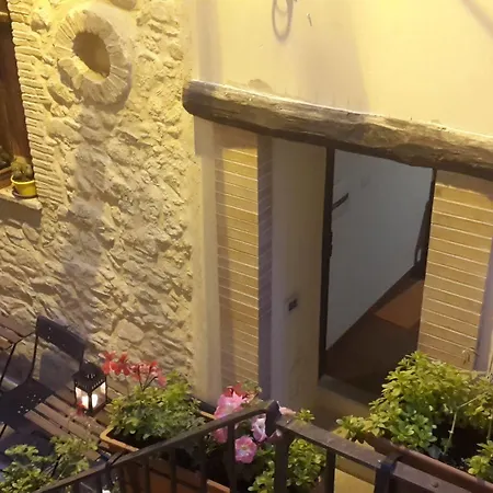 Perla Del Borgo アパート